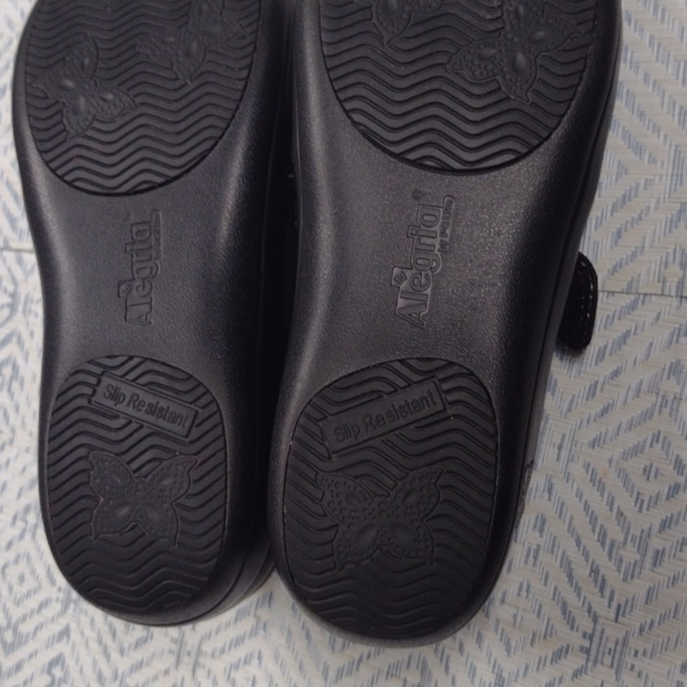 Alegria Black Leather Slip-On Shoes with Silver Buckle Size 39 (8.5) - Picture 11 of 12
